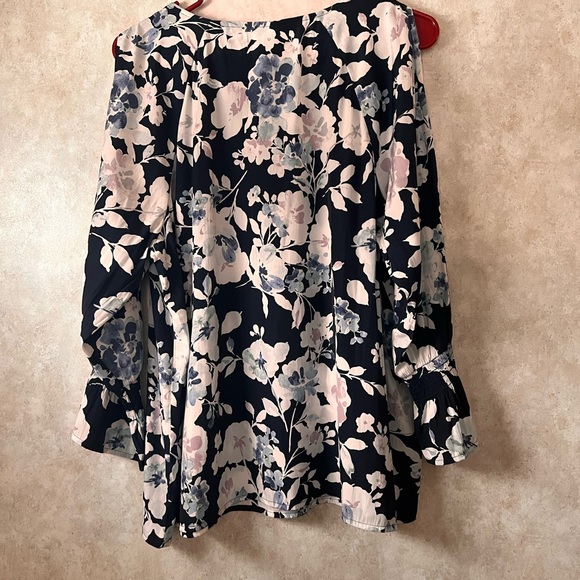 J Jill Cold Shoulder Floral Shirt - Picture 6 of 6